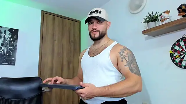 AndrewDiaz online show from October 10, 2025, 4:44 am