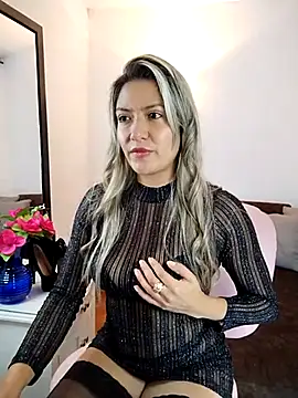 valeriahunter1 online show from March 4, 2025, 9:54 pm