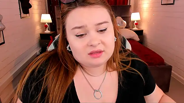 KimberlyMaran online show from March 8, 2025, 12:41 pm