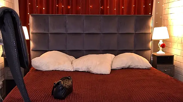 Snapshot of KimberlyMaran chatting on February 14, 2026, 6:04 pm KimberlyMaran online show from February 14, 2026, 6:04 pm