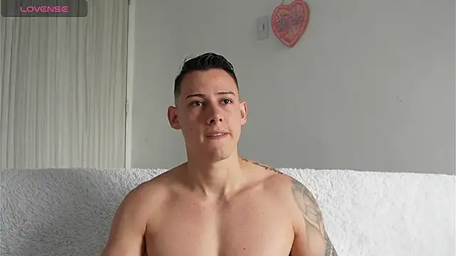 Muscle King Cum online show from April 1, 2026, 1:41 pm
