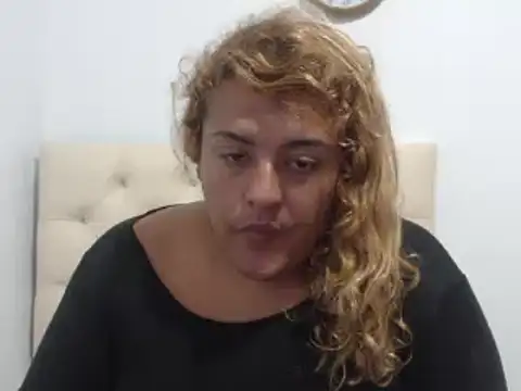 KIARAMARSHALLWELLZ online show from December 16, 2024, 2:36 am