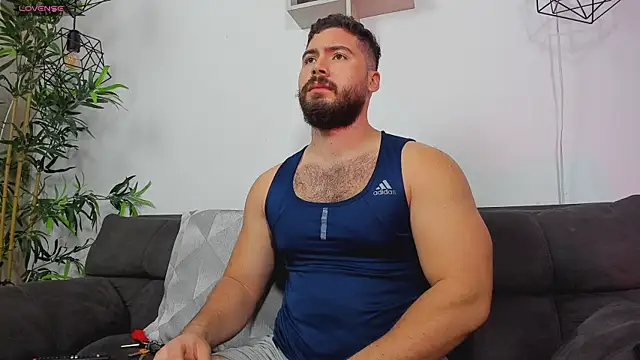 SebastianVilla  online show from May 14, 2026, 12:28 am