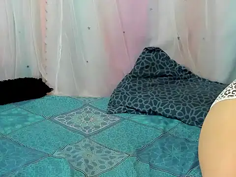 Snapshot of aliissa_more chatting on February 4, 2026, 6:58 pm aliissa more online show from February 4, 2026, 6:58 pm