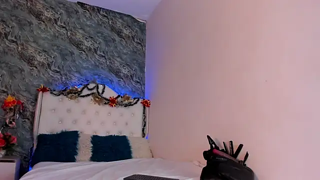 Snapshot of CAMILLEN_PETTID chatting on December 22, 2024, 9:20 pm CAMILLEN PETTID online show from December 22, 2024, 9:20 pm