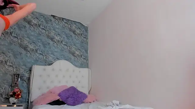 Snapshot of CAMILLEN_PETTID chatting on February 1, 2025, 3:19 am CAMILLEN PETTID online show from February 1, 2025, 3:19 am