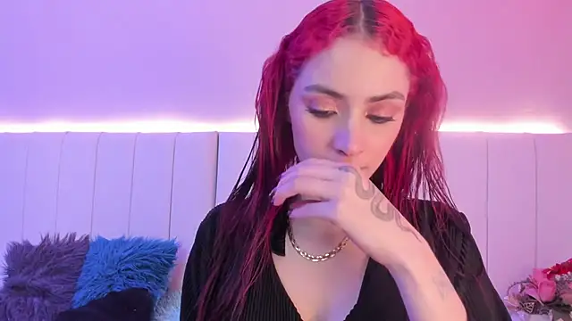 Snapshot of CAMILLEN_PETTID chatting on November 13, 2025, 10:30 pm CAMILLEN PETTID online show from November 13, 2025, 10:30 pm