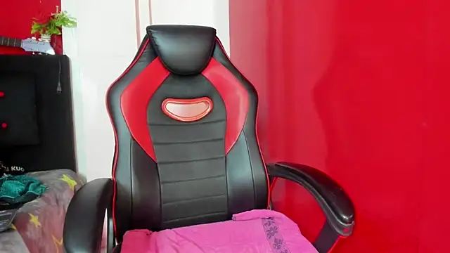 Andrefoxx  online show from October 26, 2025, 4:02 pm