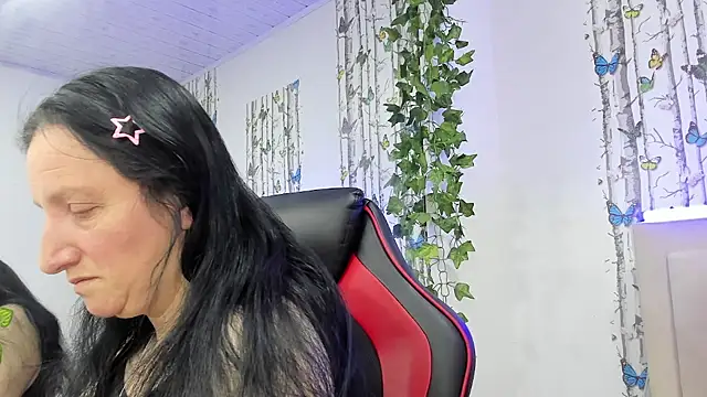 Andrefoxx  online show from November 3, 2025, 4:14 am