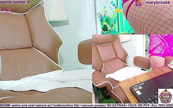 MaryBrook1 online show from April 5, 2026, 9:01 pm