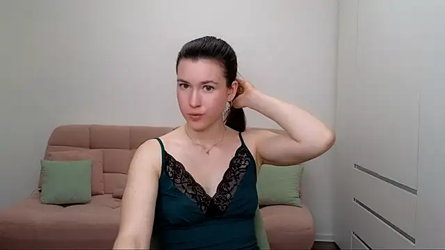 AliciaNewell online show from March 13, 2025, 8:11 pm