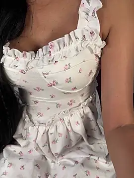 Snapshot of sneha_babe chatting on February 8, 2025, 6:33 am sneha babe online show from February 8, 2025, 6:33 am