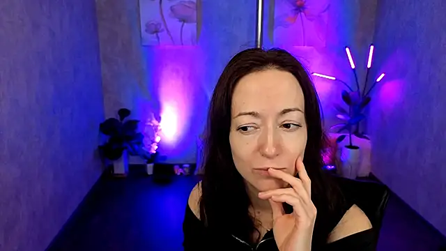 kimberlyray777 online show from February 20, 2025, 6:24 pm