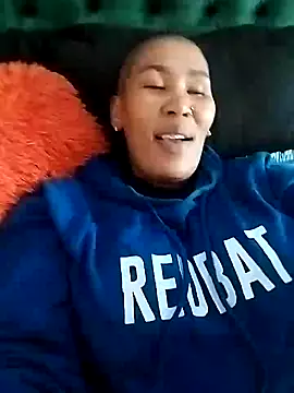 Snapshot of KINKYTEE20 chatting on February 21, 2025, 7:23 am KINKYTEE20 online show from February 21, 2025, 7:23 am