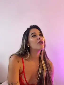 Emilia Bakerr online show from March 7, 2025, 8:33 pm