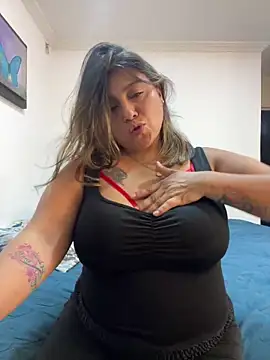 Snapshot of MrsFoucher chatting on January 5, 2025, 2:06 am MrsFoucher online show from January 5, 2025, 2:06 am