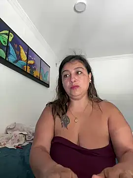 Snapshot of MrsFoucher chatting on January 22, 2025, 1:42 pm MrsFoucher online show from January 22, 2025, 1:42 pm