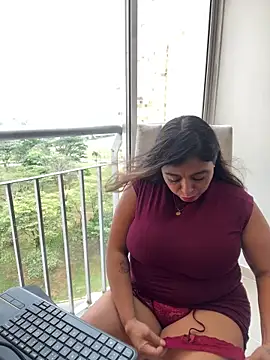 Snapshot of MrsFoucher chatting on February 20, 2025, 12:47 pm MrsFoucher online show from February 20, 2025, 12:47 pm