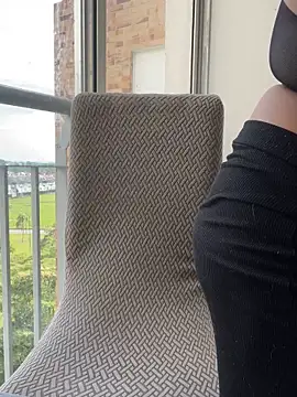 Snapshot of MrsFoucher chatting on September 25, 2025, 1:15 pm MrsFoucher online show from September 25, 2025, 1:15 pm