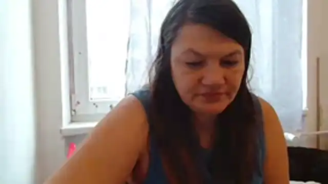 Snapshot of Lucinka1 chatting on February 22, 2026, 9:52 am Lucinka1 online show from February 22, 2026, 9:52 am