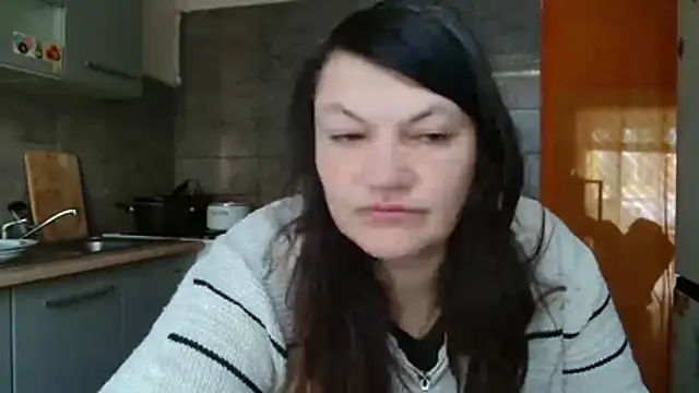 Snapshot of Lucinka1 chatting on March 10, 2026, 7:02 am Lucinka1 online show from March 10, 2026, 7:02 am