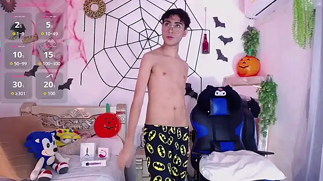 Snapshot of huge_armound chatting on October 23, 2025, 4:56 am huge armound online show from October 23, 2025, 4:56 am