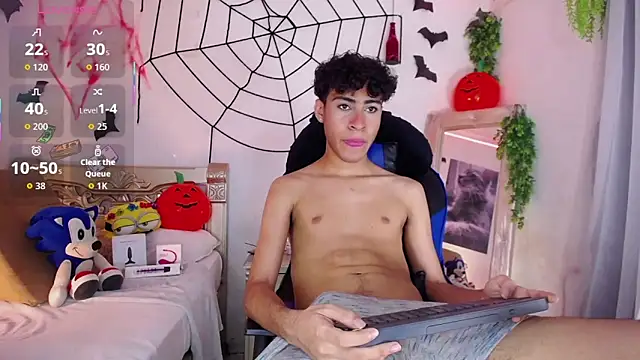 Snapshot of huge_armound chatting on October 25, 2025, 7:05 am huge armound online show from October 25, 2025, 7:05 am