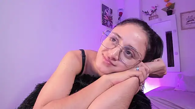  Caroliinee  online show from March 13, 2025, 11:16 pm