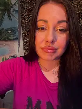 Snapshot of DaisyStreet chatting on May 23, 2026, 6:12 pm DaisyStreet online show from May 23, 2026, 6:12 pm