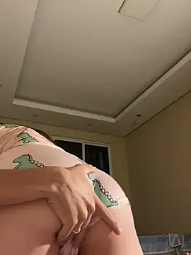 brazillliangirl online show from February 23, 2026, 1:25 am