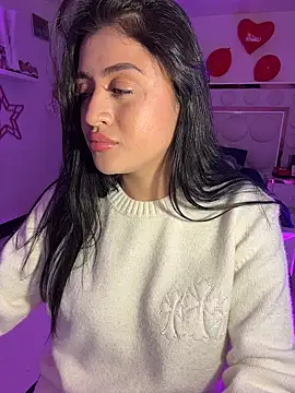 lucianaroy online show from February 17, 2026, 4:31 am