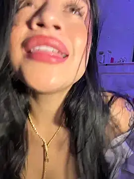 lucianaroy online show from April 5, 2026, 1:58 am