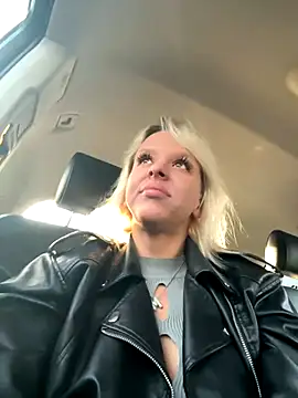 LikaCat online show from September 18, 2025, 1:18 am