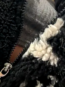 LikaCat online show from October 26, 2025, 3:45 am