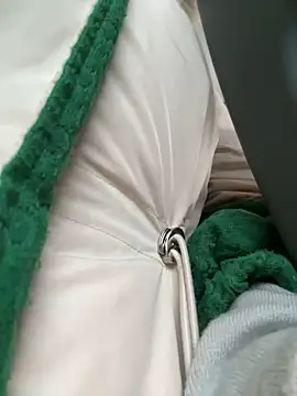 LikaCat online show from November 6, 2025, 2:12 am