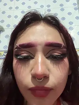 Snapshot of IrisMagiic chatting on January 18, 2025, 5:52 am IrisMagiic online show from January 18, 2025, 5:52 am