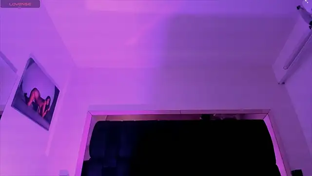 NikkySmiith online show from March 15, 2025, 3:48 pm