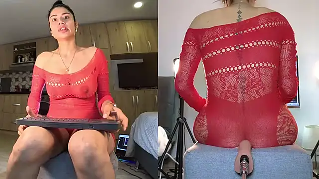 Snapshot of Alondra_fetish chatting on January 19, 2025, 1:21 am Alondra fetish online show from January 19, 2025, 1:21 am