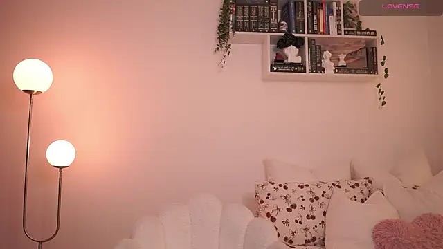 EmilyxRose - online show from February 18, 2025, 8:36 pm