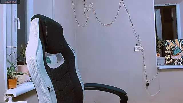 RosaJil online show from December 2, 2025, 3:40 pm