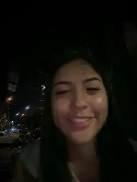 Snapshot of MarianaBenz chatting on January 21, 2025, 2:11 am MarianaBenz online show from January 21, 2025, 2:11 am