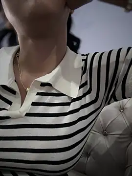 Snapshot of MarianaBenz chatting on January 30, 2025, 8:21 pm MarianaBenz online show from January 30, 2025, 8:21 pm