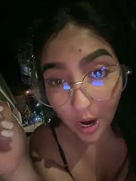 Snapshot of MarianaBenz chatting on March 5, 2025, 2:36 am MarianaBenz online show from March 5, 2025, 2:36 am