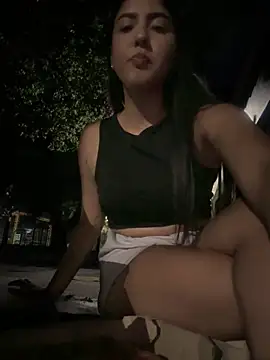 Snapshot of MarianaBenz chatting on March 6, 2025, 11:53 pm MarianaBenz online show from March 6, 2025, 11:53 pm