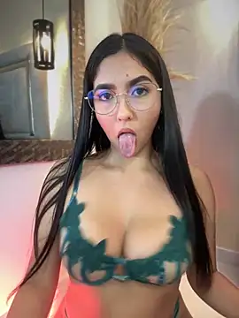 Snapshot of MarianaBenz chatting on March 21, 2025, 3:33 am MarianaBenz online show from March 21, 2025, 3:33 am