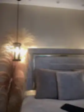 Snapshot of MarianaBenz chatting on September 18, 2025, 11:29 pm MarianaBenz online show from September 18, 2025, 11:29 pm