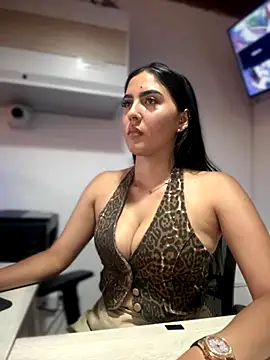 Snapshot of MarianaBenz chatting on September 20, 2025, 9:38 pm MarianaBenz online show from September 20, 2025, 9:38 pm