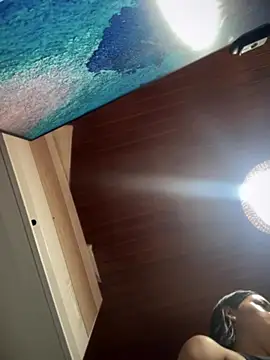 Snapshot of MarianaBenz chatting on November 5, 2025, 1:05 am MarianaBenz online show from November 5, 2025, 1:05 am