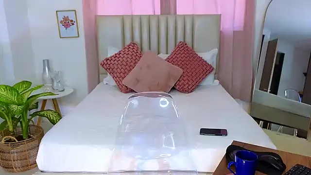 KristennBlue online show from January 13, 2025, 10:24 pm