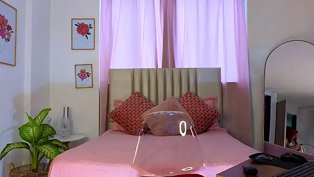 KristennBlue online show from February 21, 2025, 2:48 pm